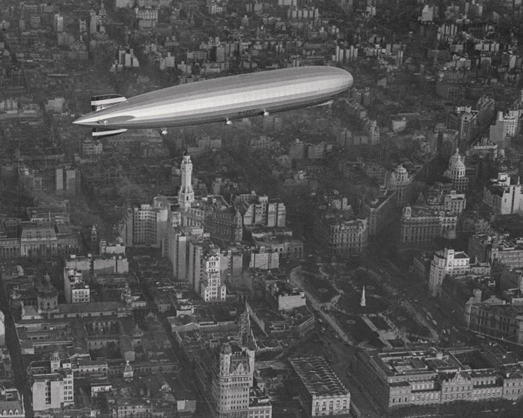 Juan Di Sandro. El Graf Zeppelin sobre Buenos Aires, 1934.