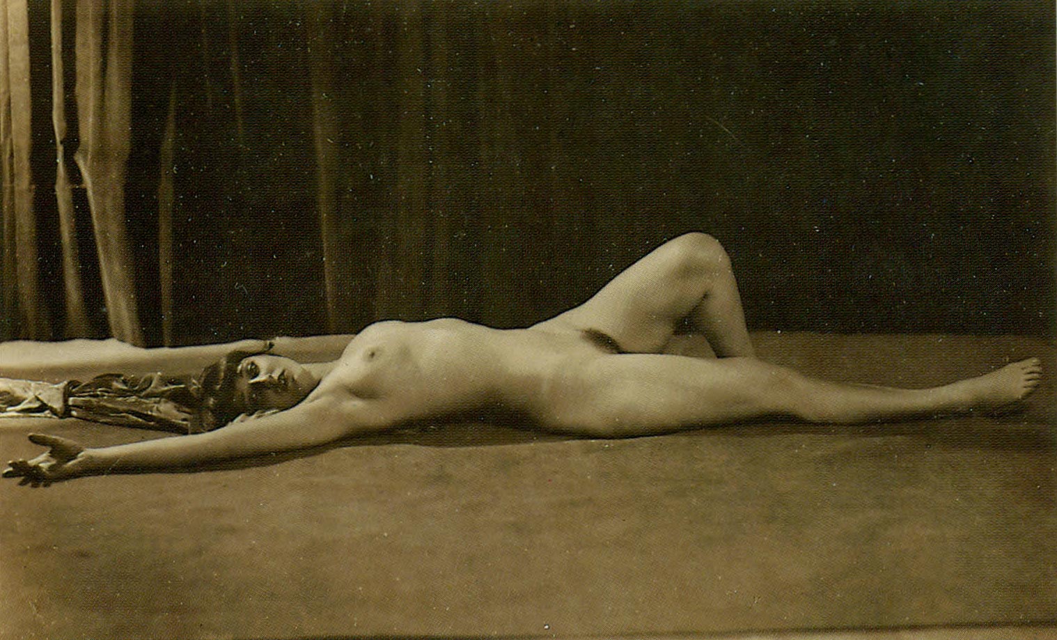 Antonio Garduño. Desnudo de Nahui Olin, sin fecha.