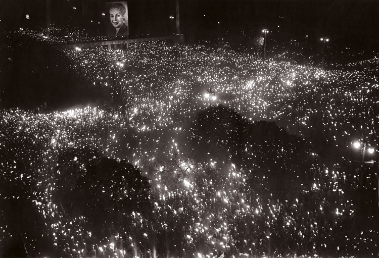 Juan Di Sandro. Noche del fallecimiento de Eva Perón, 1952.