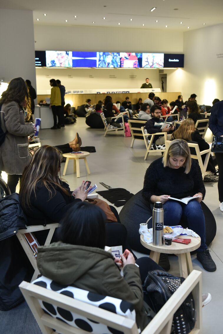 Winter-Reading-Party-01-1