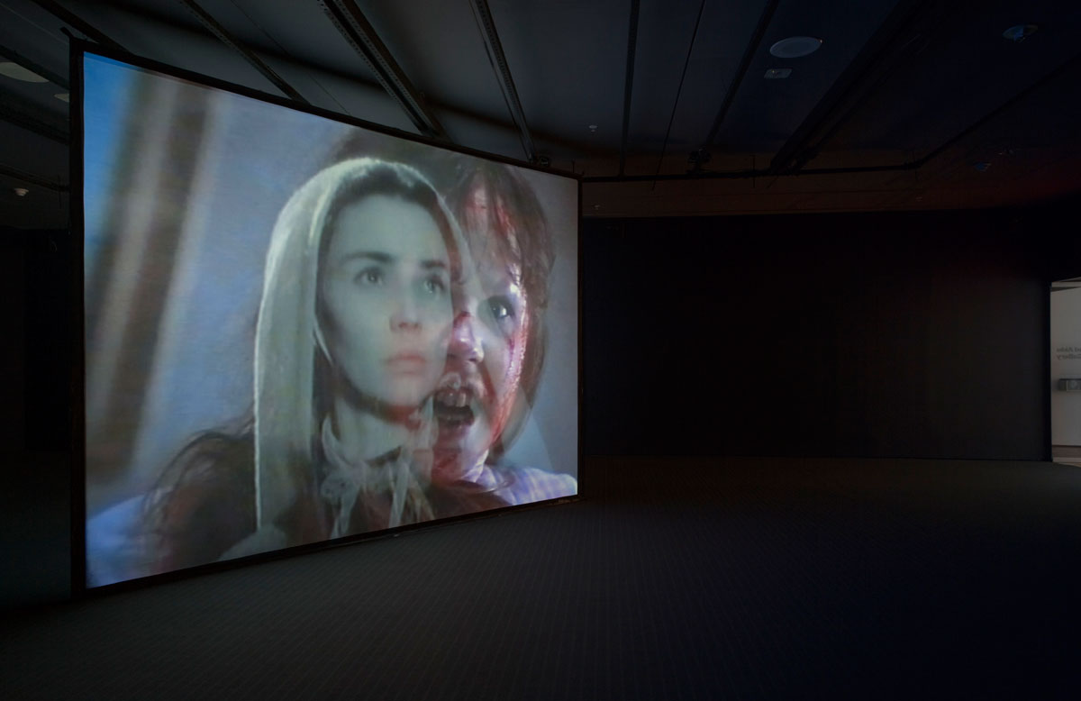 Gordon-Instalación-Darkness-and-Light-1