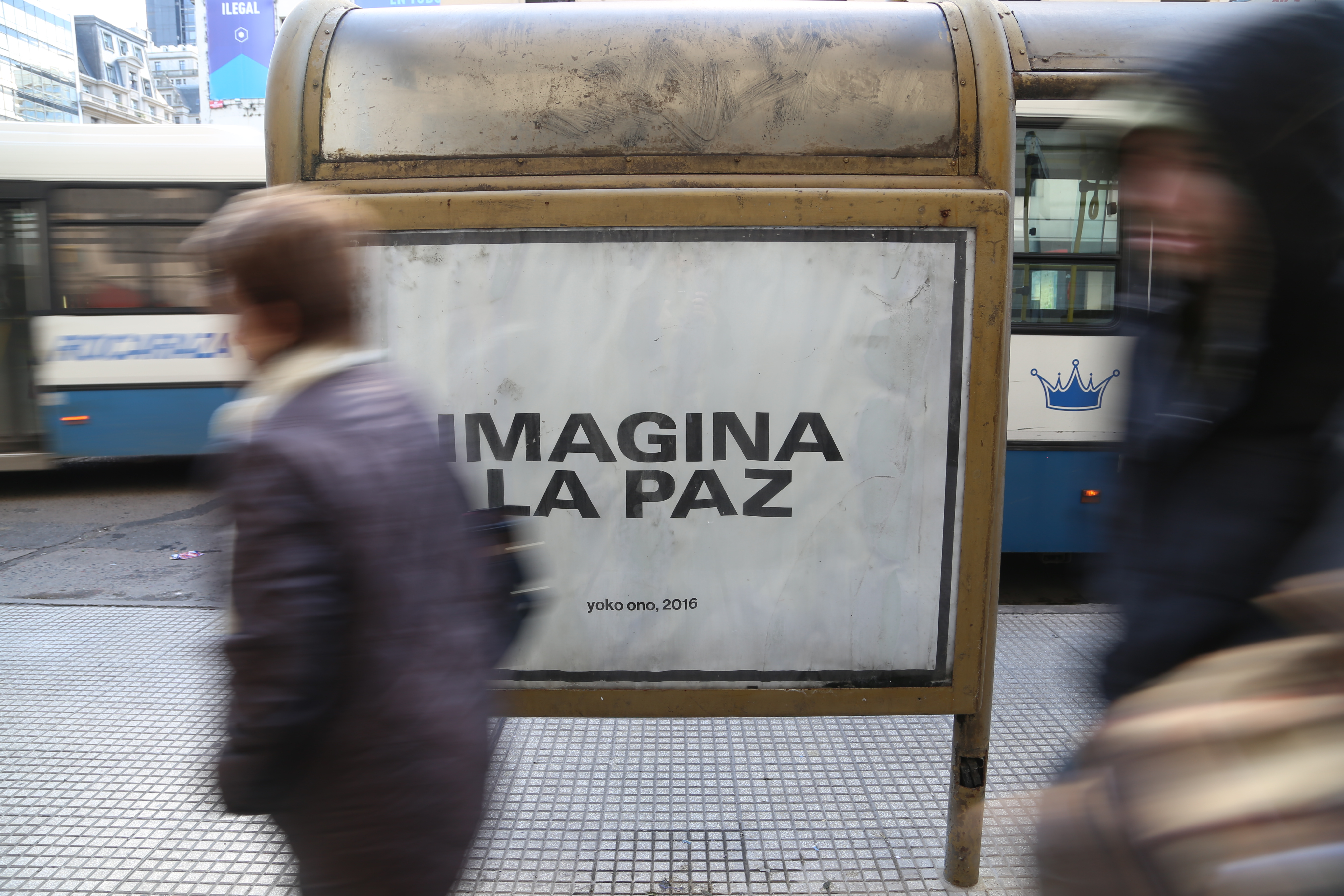 YokoOno_ViaPublica01_MALBA2016.