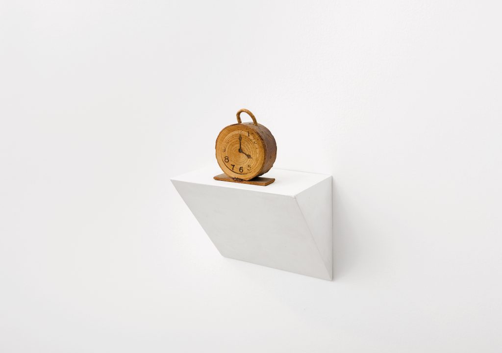 036-Untitled-wooden-clock-2007-Credito-fotografico-Bruno-Dubner